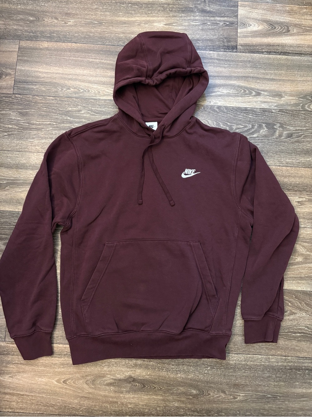 Nike Sportswear Club Fleece Burgundy Maroon Pullover Hoodie Sweatshirt